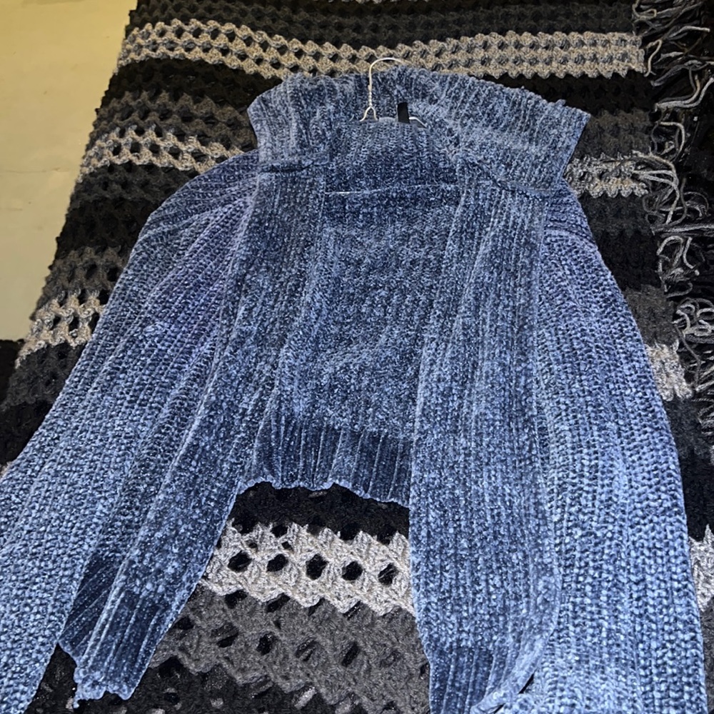 Blue soft hooded cardigan LG